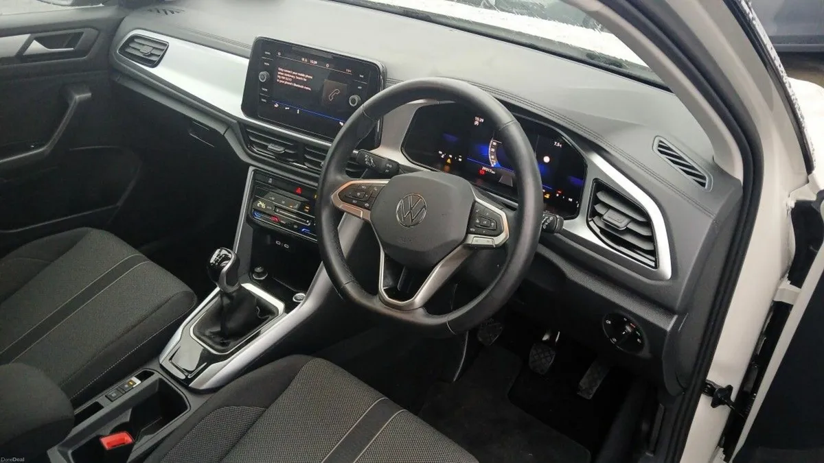 Volkswagen T-Roc EDITION 75 2.0TDI 116HP **REAR VI - Image 4