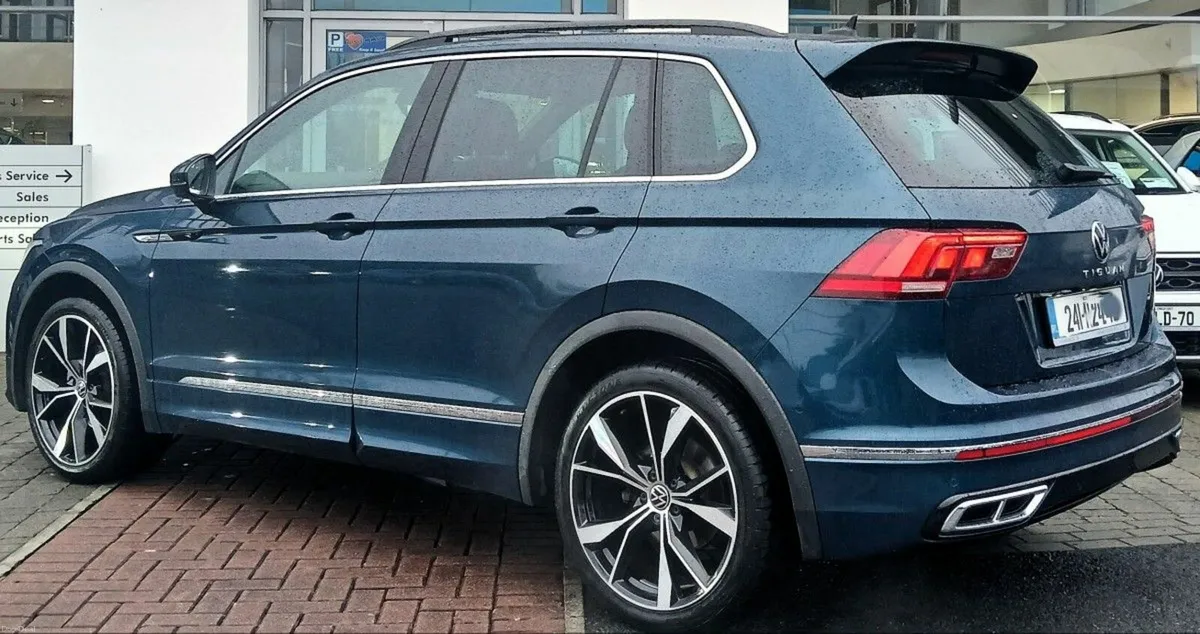 Volkswagen Tiguan R-Line 2.0 TDI 150HP **REAR VIEW - Image 3