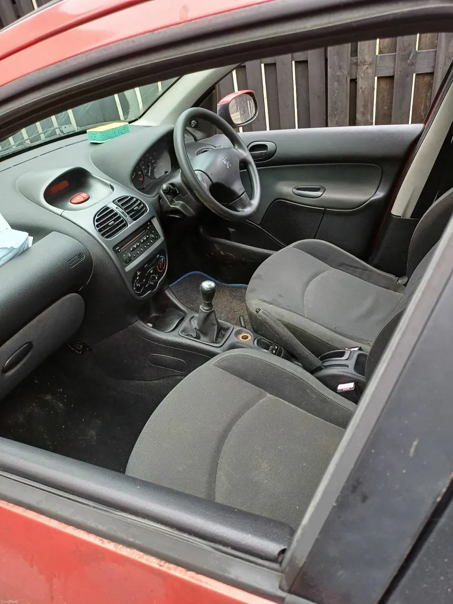 2006 Peugeot 206 Allure - Image 2