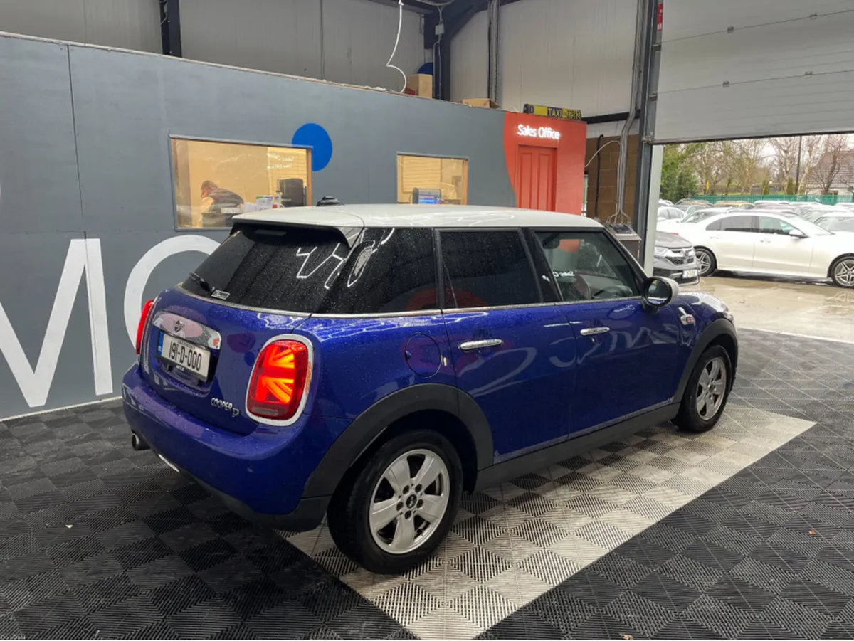 Mini Cooper 2019 MINI COOPER D 5DOORS 1.5 AUTOMATI - Image 2