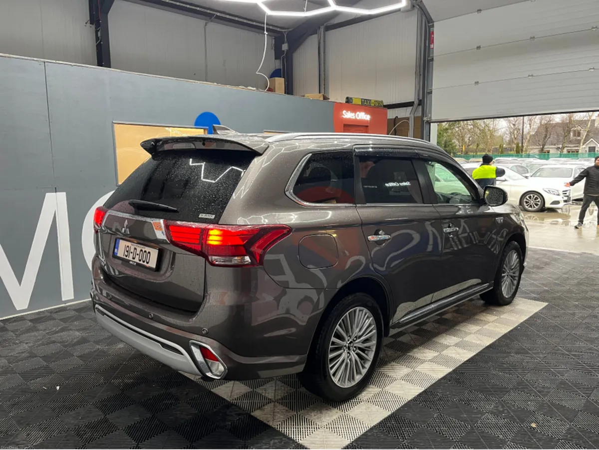 Mitsubishi Outlander €22950 2019 MITSUBISHI OUTLAN - Image 2