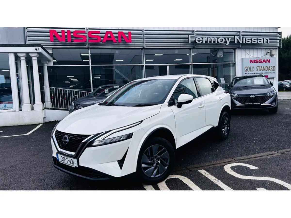 Nissan Qashqai REVERSE CAMERA + REAR PARK SENSORS - Image 1