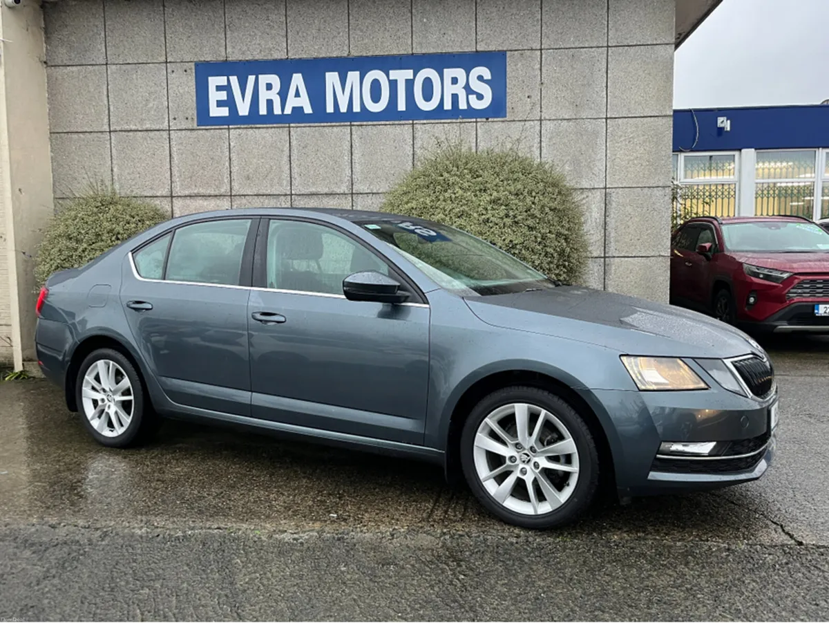 Skoda Octavia STYLE 1.0 PETROL //HIGH SPEC//SAT NA - Image 2