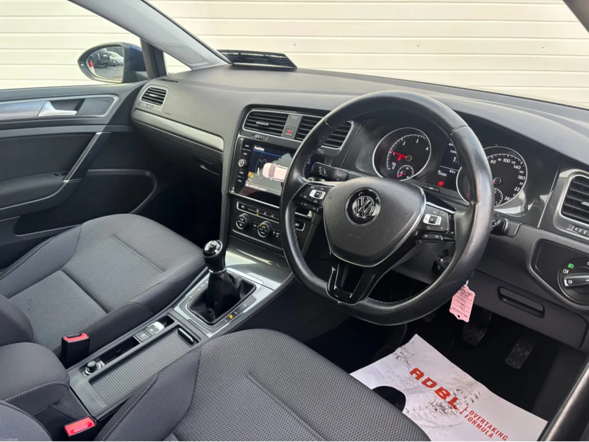 Volkswagen Golf COMFORTLINE 1.6 TDI MANUAL 5SPEED - Image 2