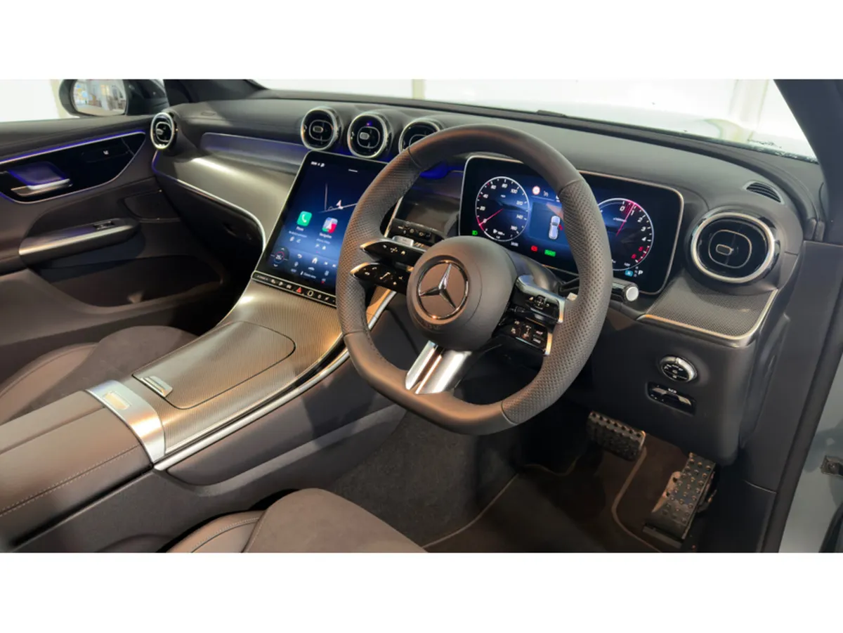 Mercedes-Benz GLC 300 URBAN ED DE 4MATIC EDITION - Image 3