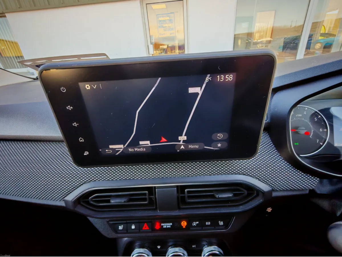 DACIA JOGGER EXTREME SE TCE 110 5DR - Image 4