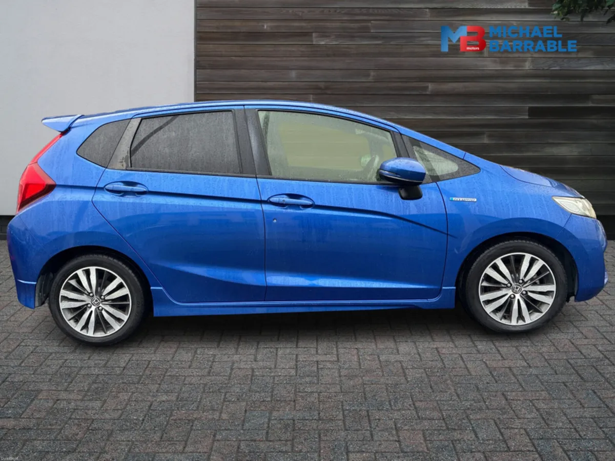 Honda Fit 1.5L Petrol Hybrid Automatic RS - Image 4