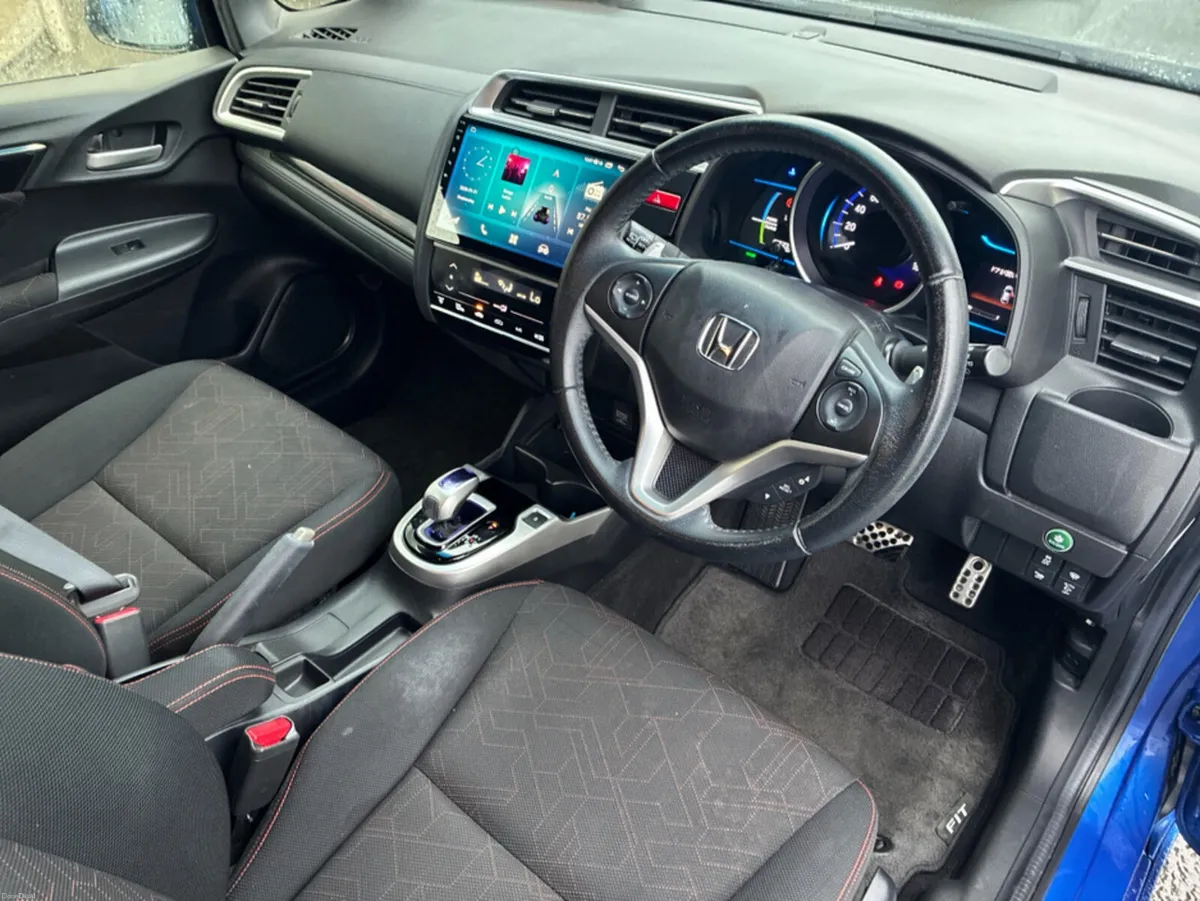 Honda Fit 1.5L Petrol Hybrid Automatic RS - Image 6