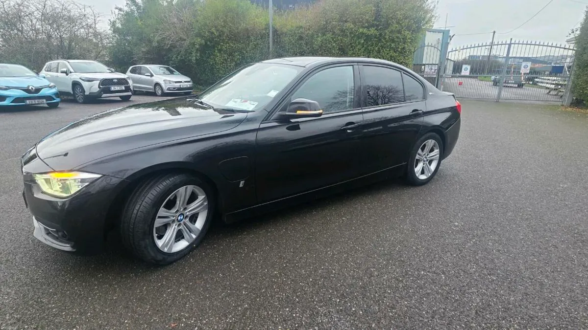 BMW 330 2.0 Petrol Plug_in Hybrid - Image 3