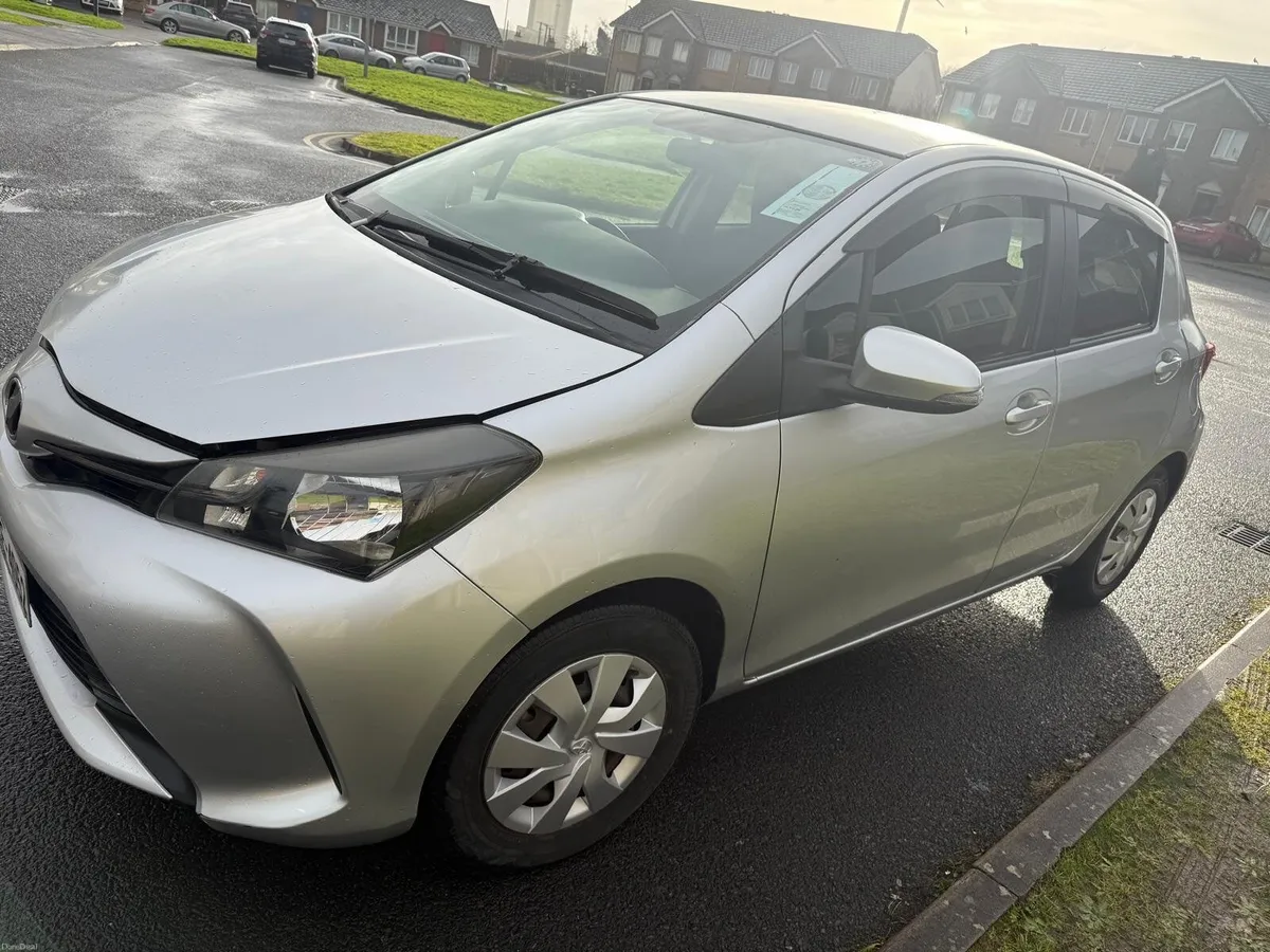 Toyota Vitz 2015 - Image 4