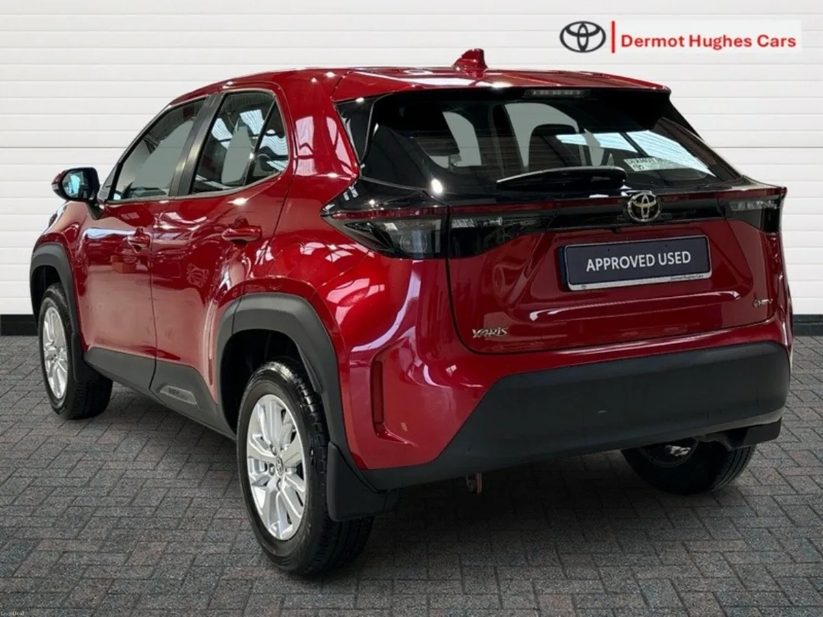 Toyota Yaris Cross LUNA HYBRID AUTO - Image 2