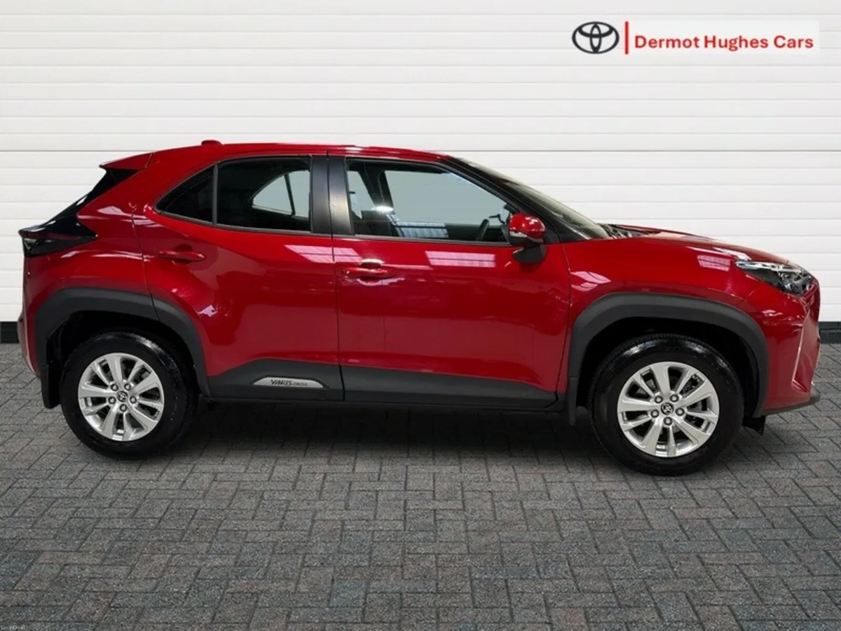 Toyota Yaris Cross LUNA HYBRID AUTO - Image 3