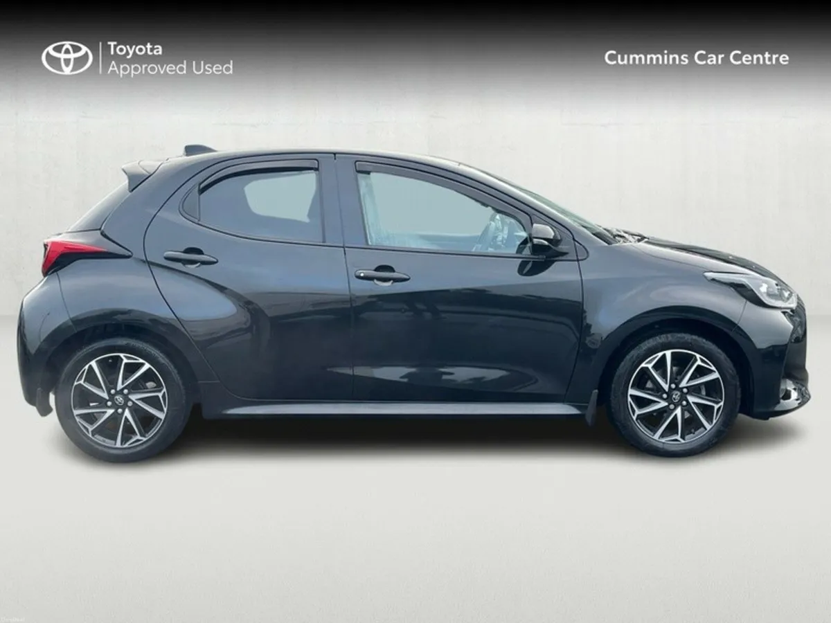 Toyota Yaris YARIS 1.5 LUNA SPORT - Image 3