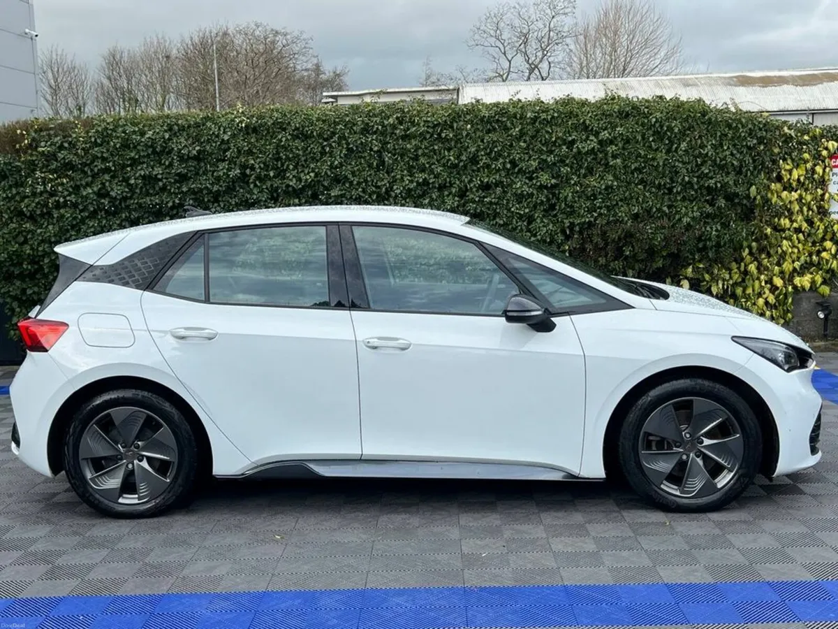 Cupra Born V1 58KWH // VERY LOW MILEAGE // ADAPTIV - Image 2