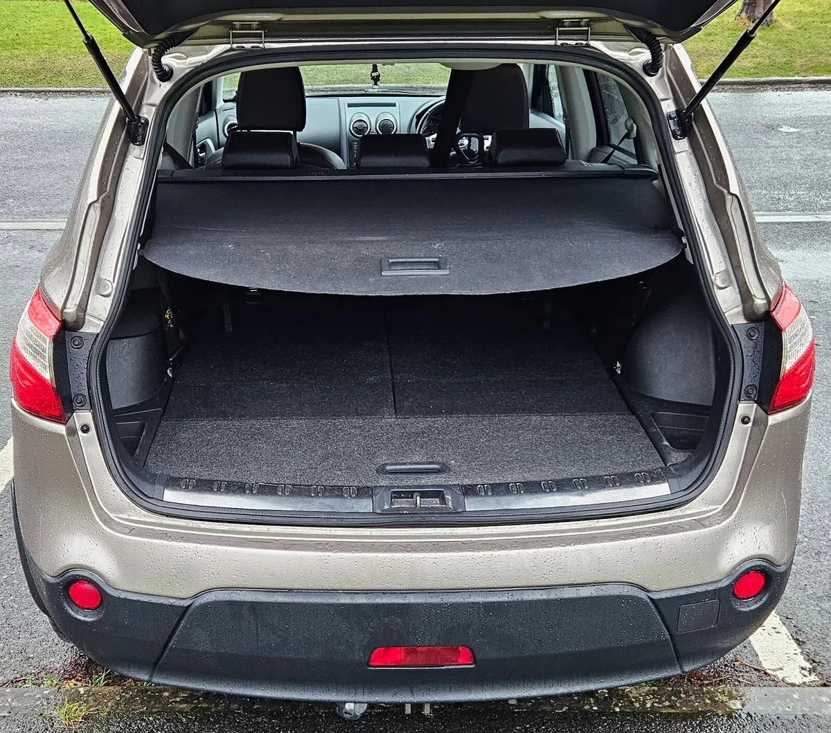 2012 Nissan Qashqai + 2 Executive SVE 4WD - Image 4