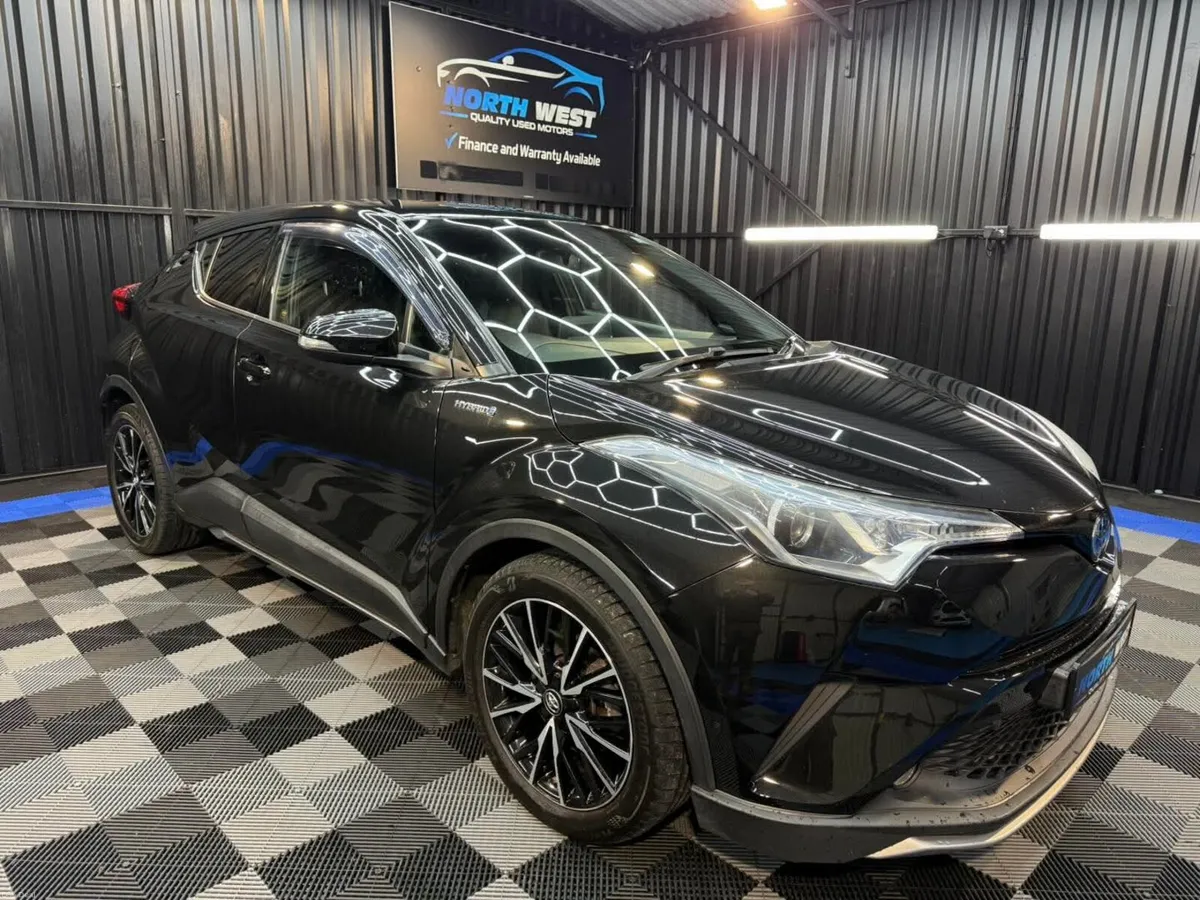 Toyota C-HR 1.8 Hybrid Excel 5dr vCVT
 €16650 - Image 1