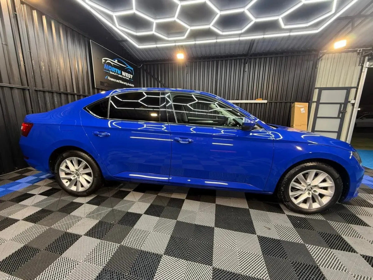 Skoda Superb Tdi Cr Se €19500 on Irish plates - Image 2