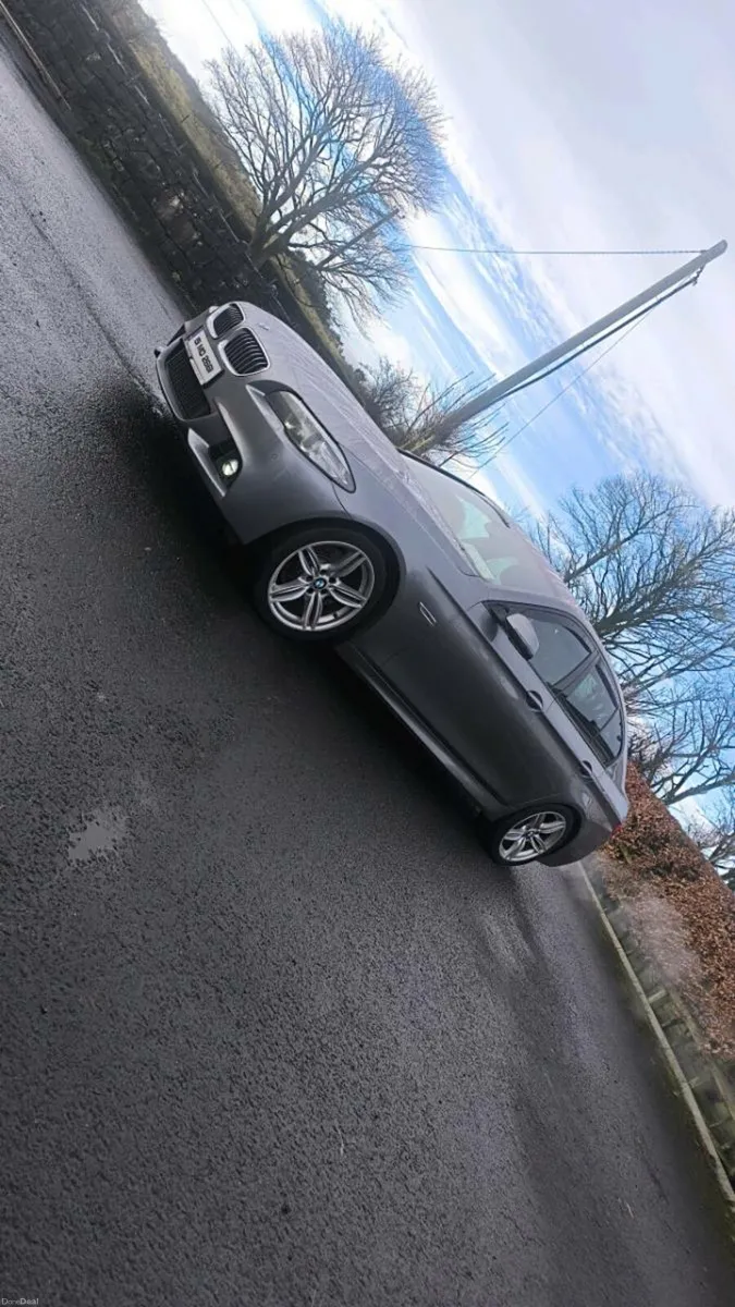 BMW 520d Msport Alcantara interior - Image 4