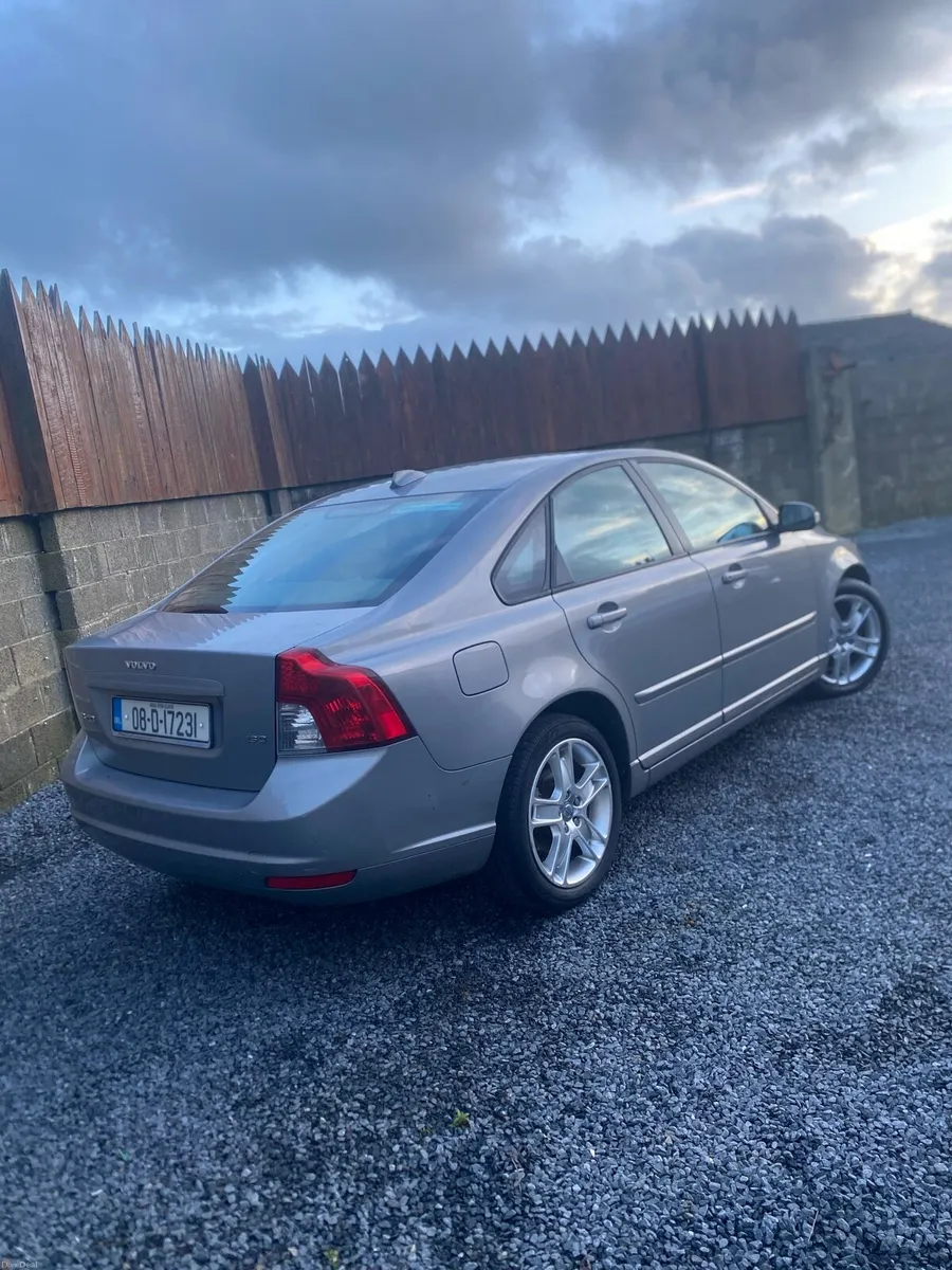 Volvo S40 - Image 2