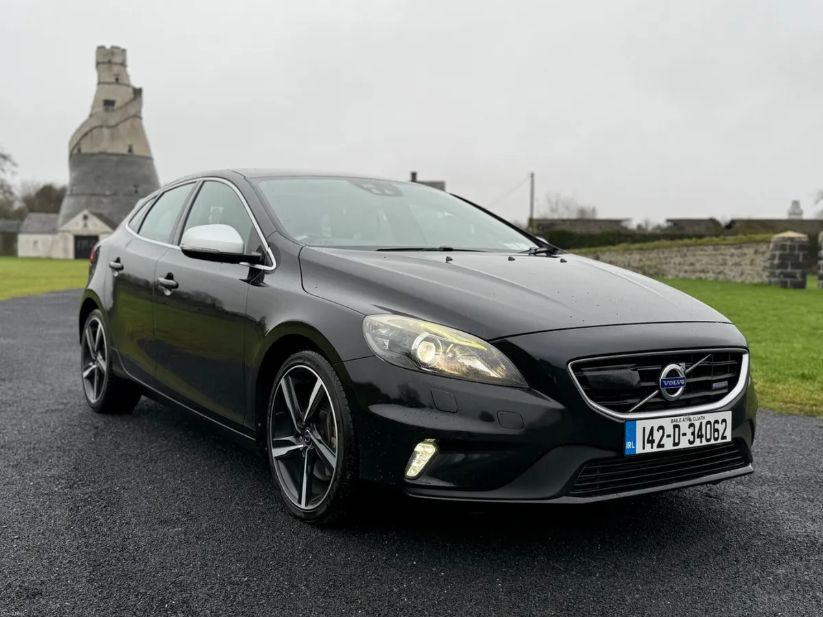 2014 Volvo V40 T5 (245hp) R-Design Geartronic - Image 3