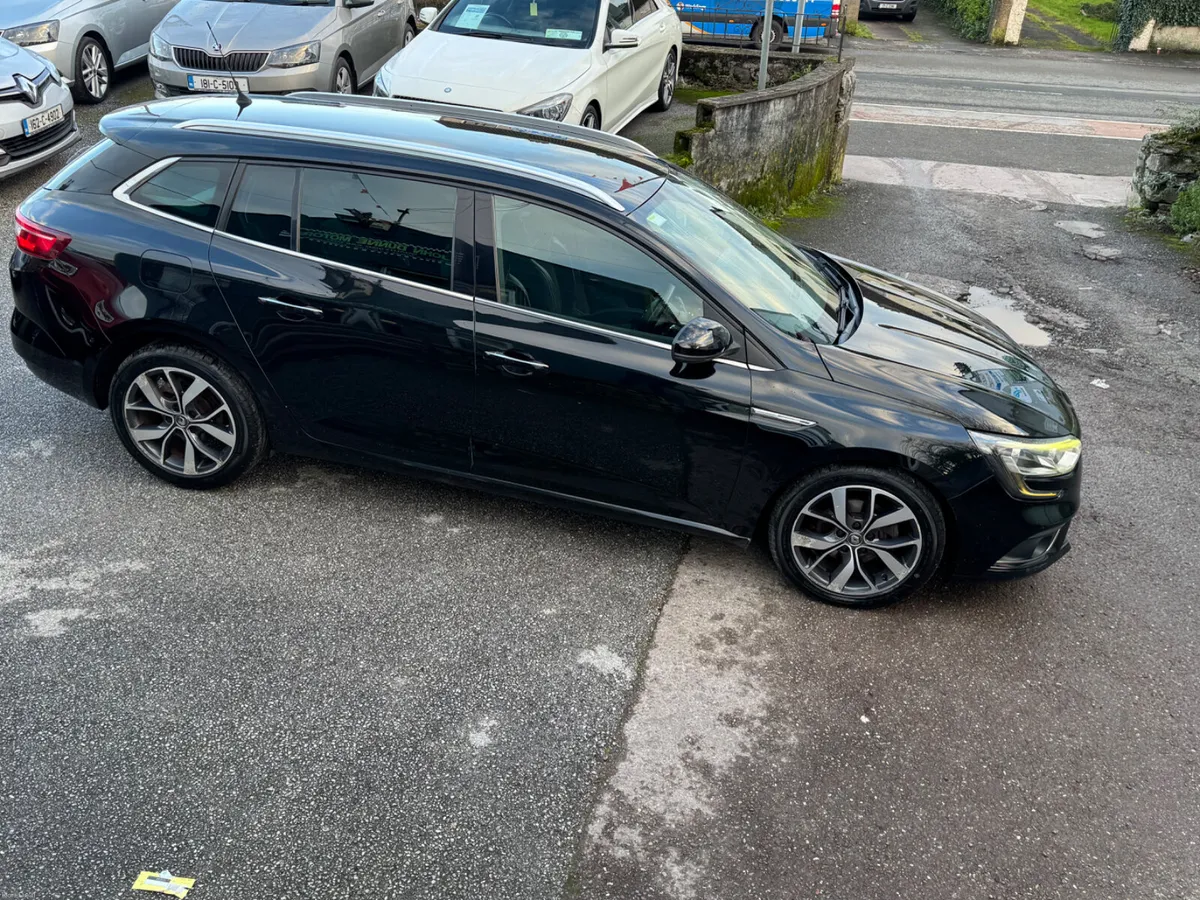 Renault Megane Sport Tourer - Image 2