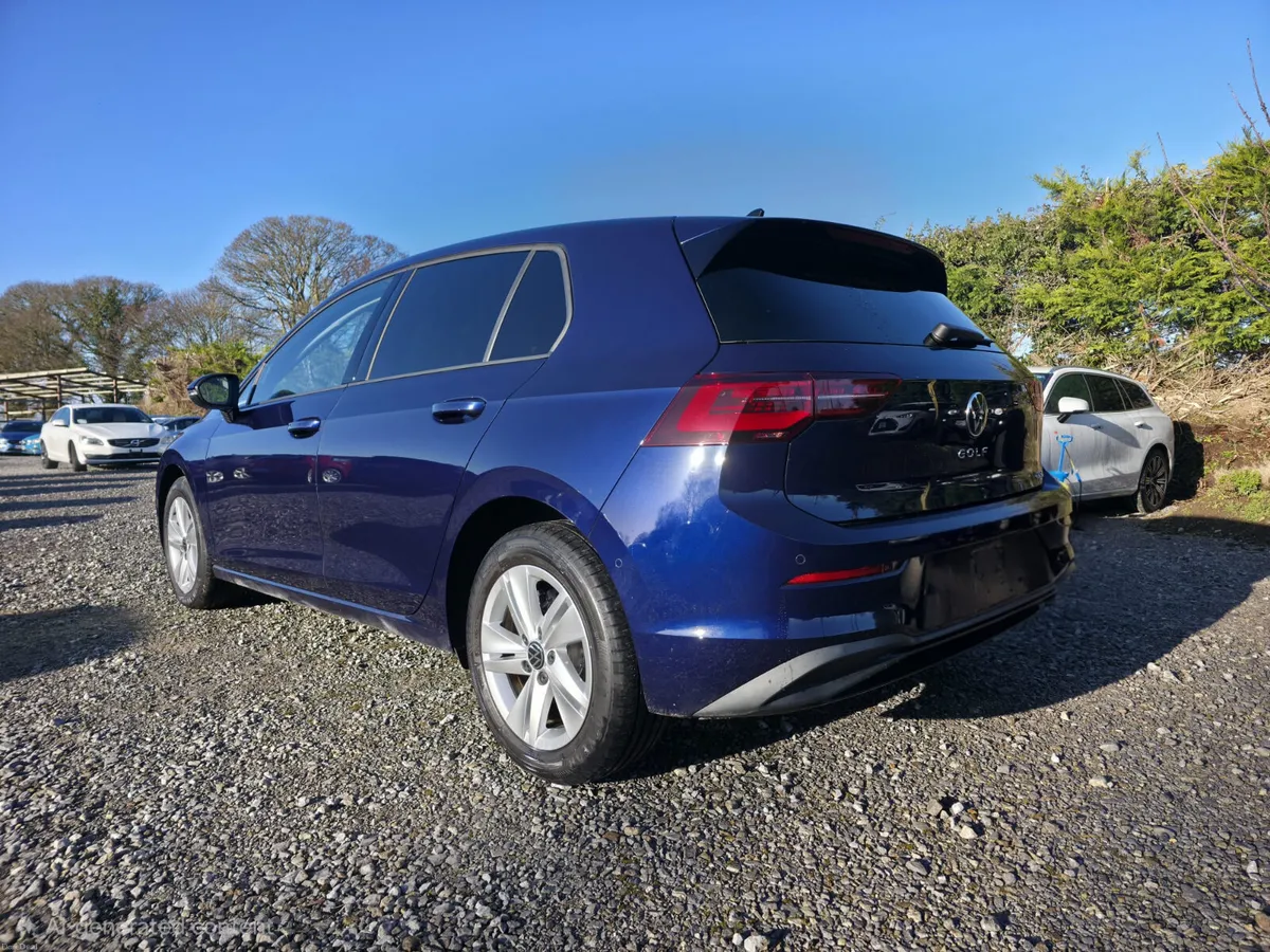 Volkswagen Golf 2021 eTSI 1.0 - Image 3