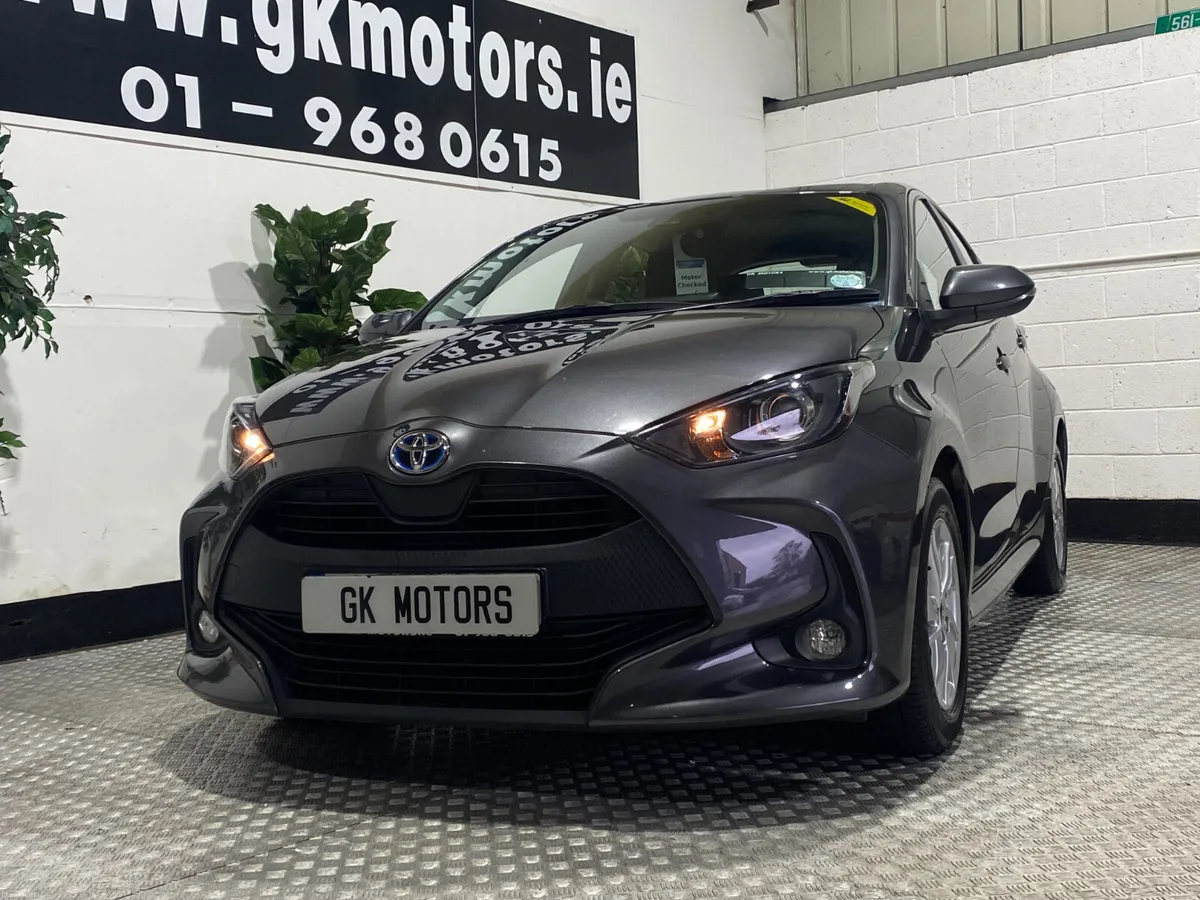Toyota Yaris 2023//HYBRID ///AUTO/// - Image 2