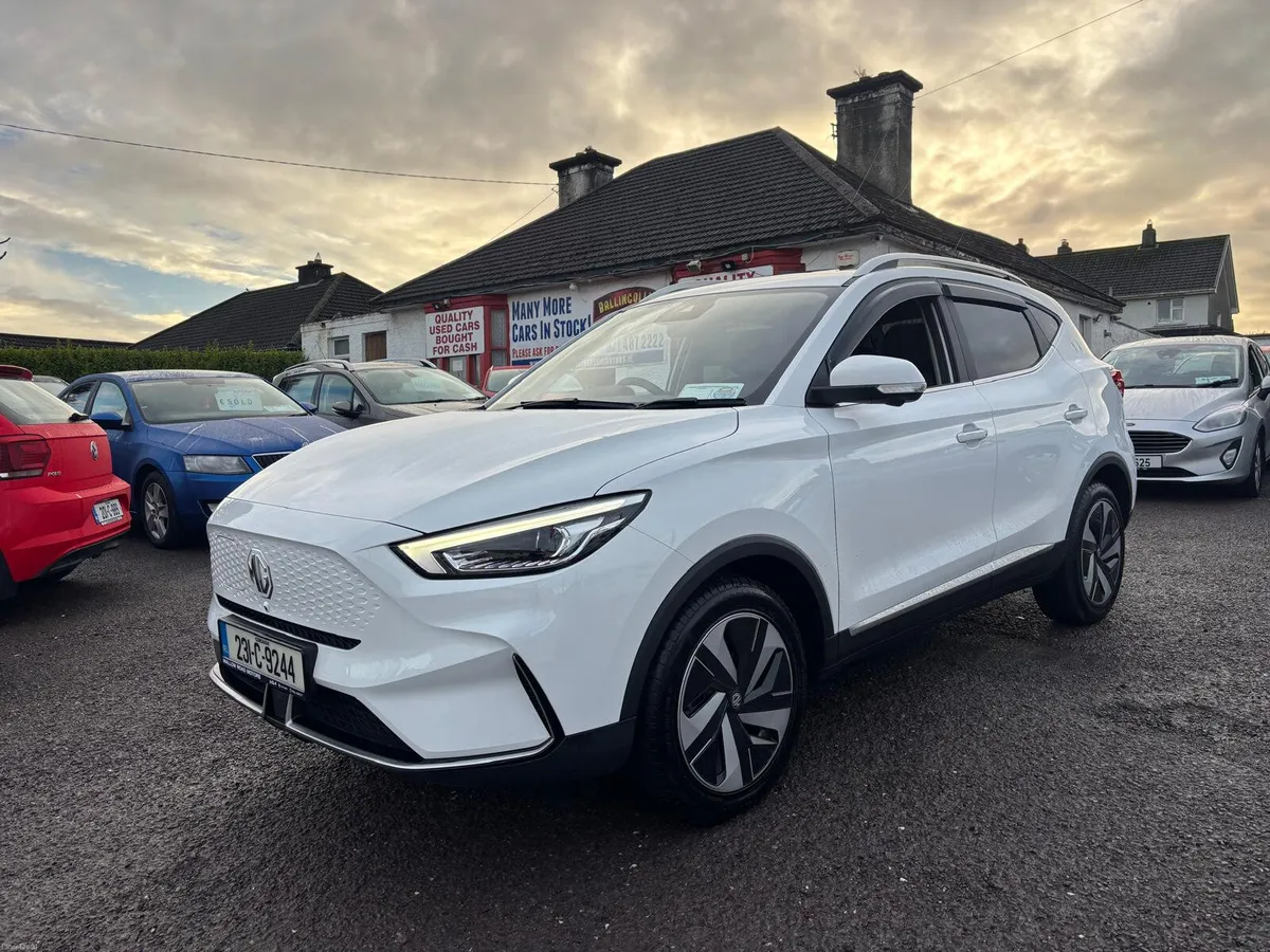 MG ZS 2023  ELECTRIC  STUNNING  SUV - Image 3