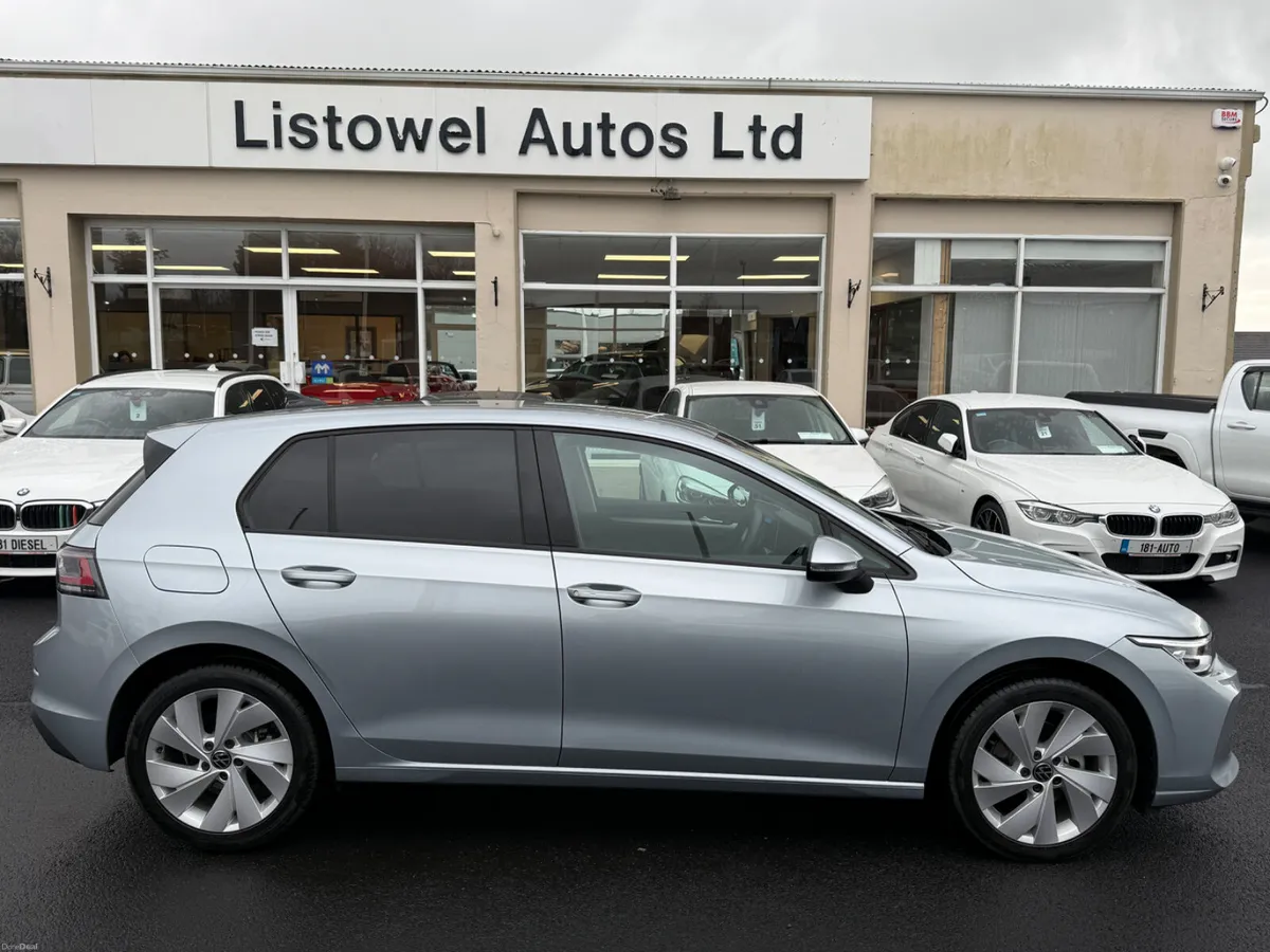 252 VW GOLF STYLE 2.0TDI 150BHP AUTOMATIC - Image 1