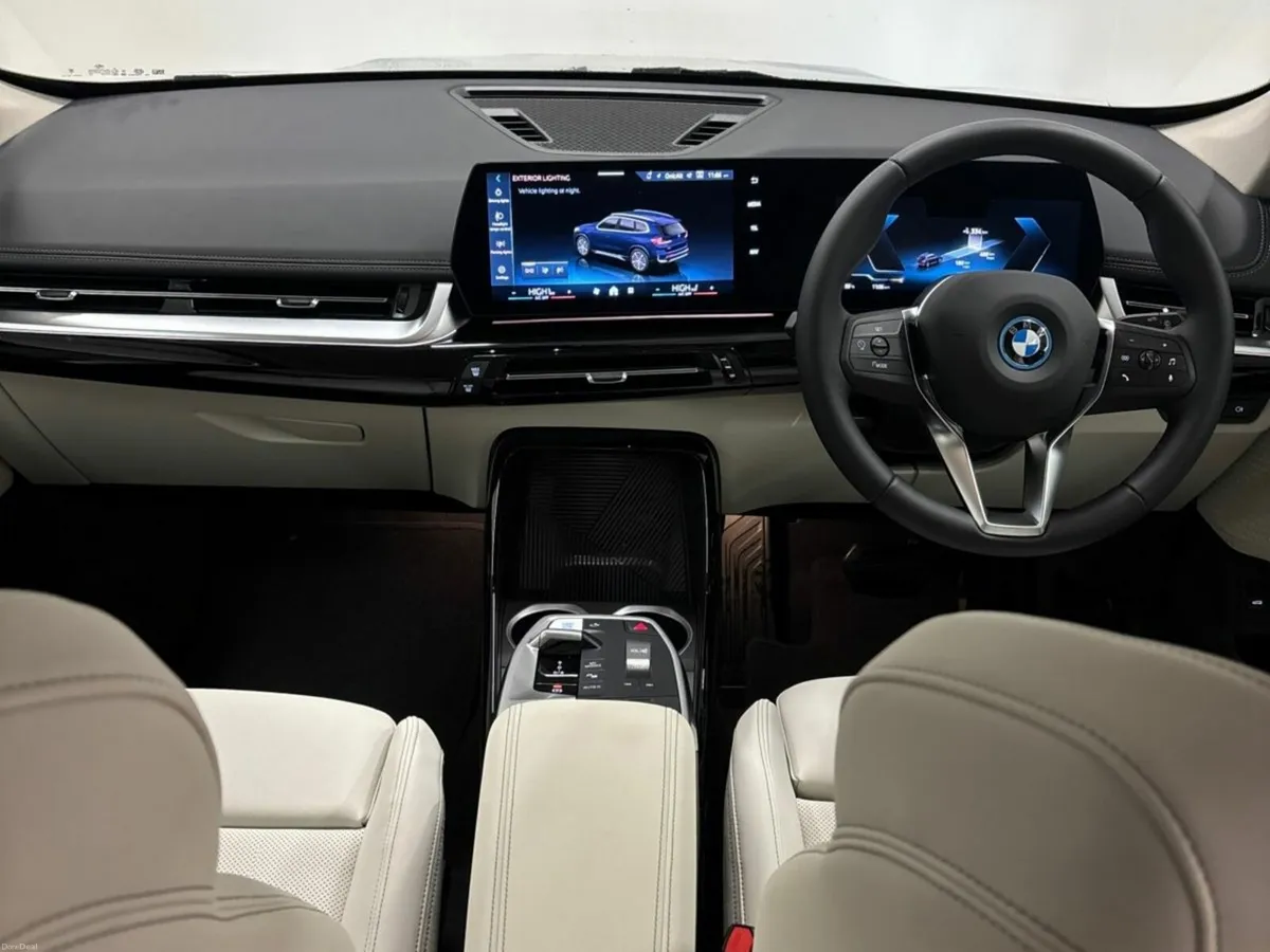 BMW iX1 eDrive20 xLine - Image 4