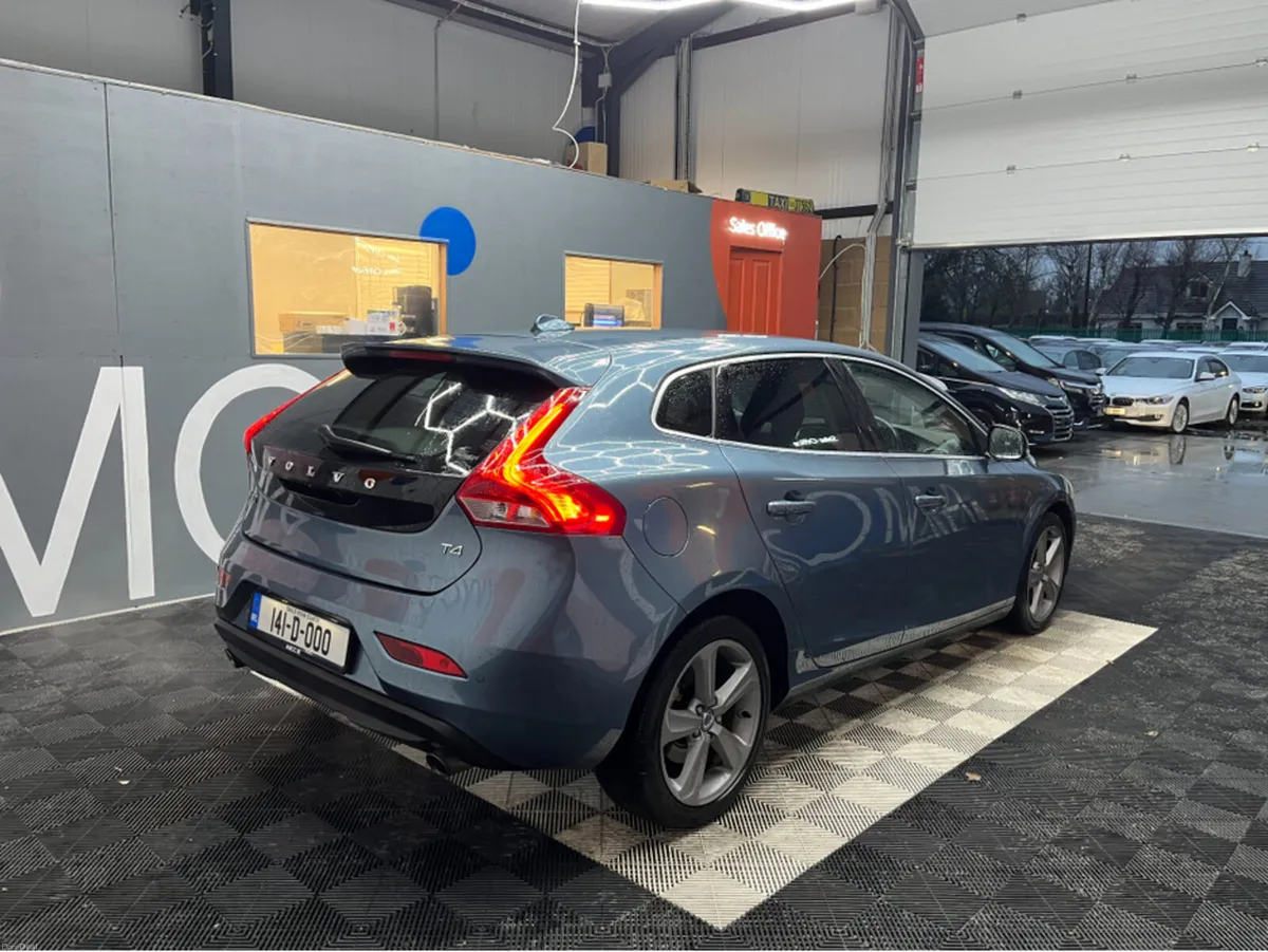 Volvo V40 €10950 2014 VOLVO V40 T4 SE 1.6 AUTOMATI - Image 2