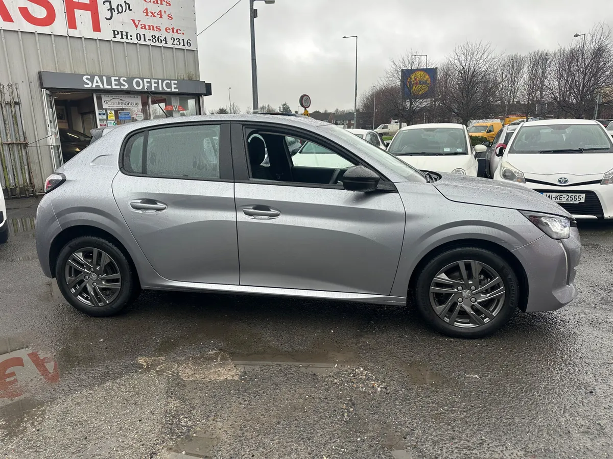 Peugeot 208 1.2 Puretech Active NCT - Image 4