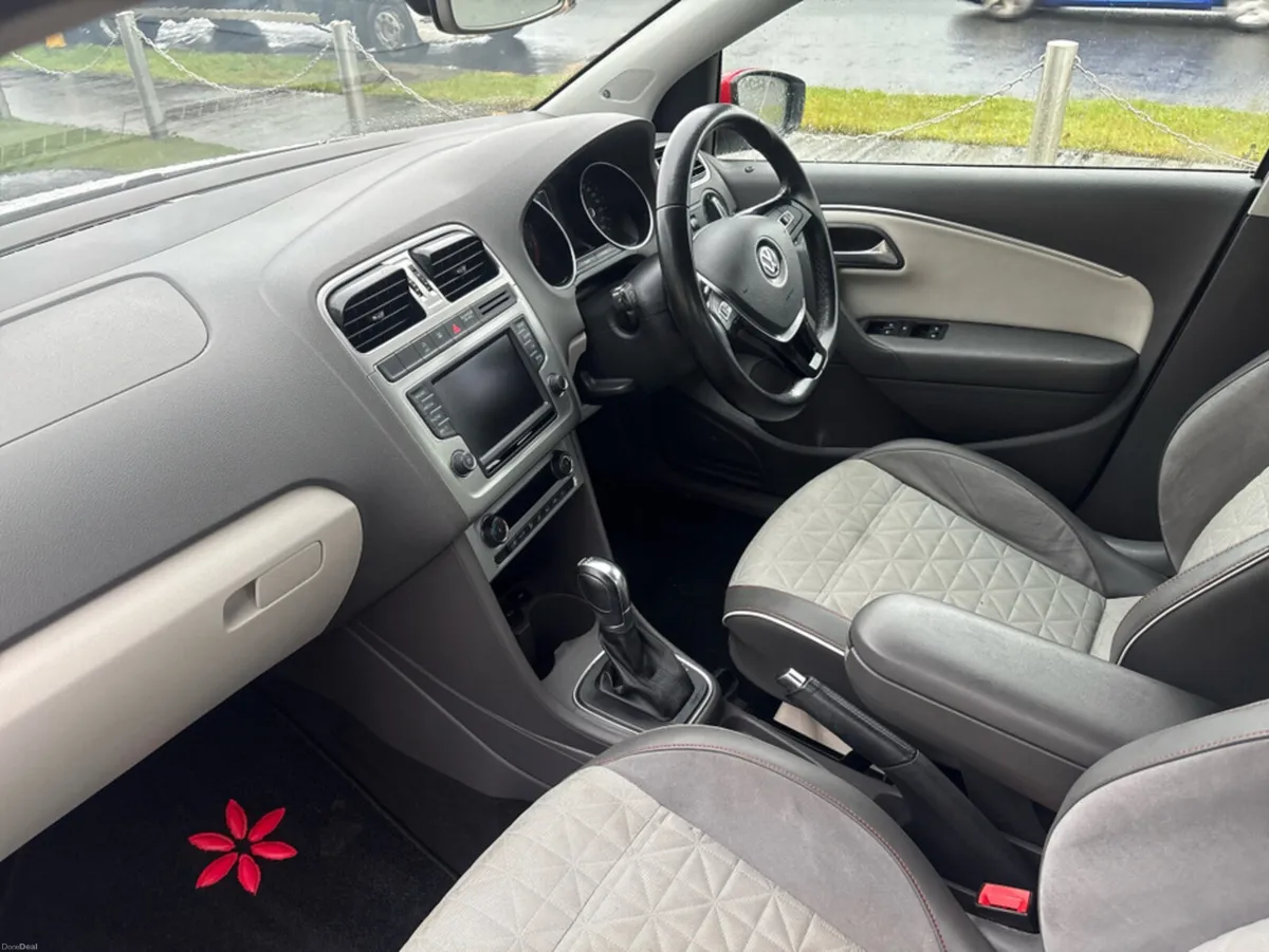 Volkswagen Polo Polo *Beats Edition* 1.2 Petrol Au - Image 3