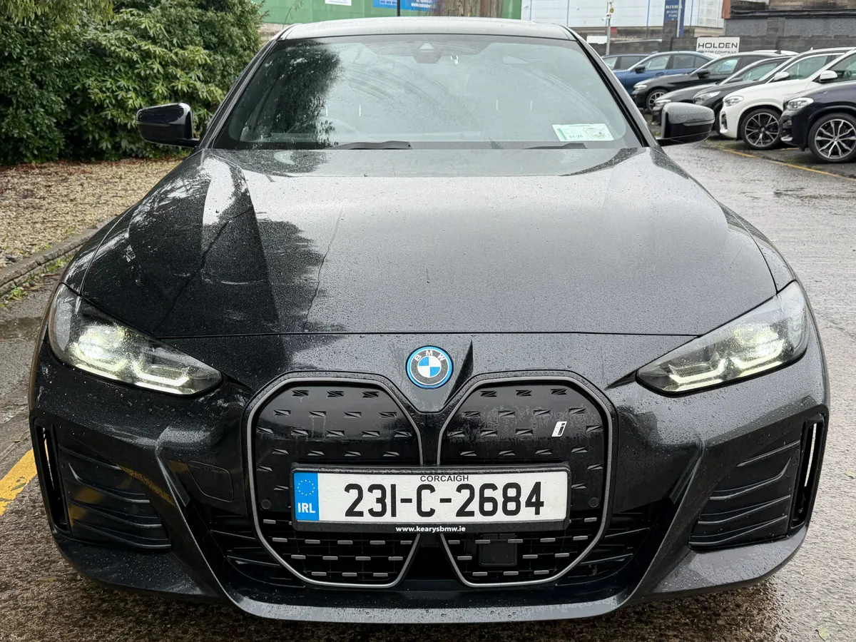 BMW i4 2023 M-SPORT..SUNROOF..KEYLESS ENTRY