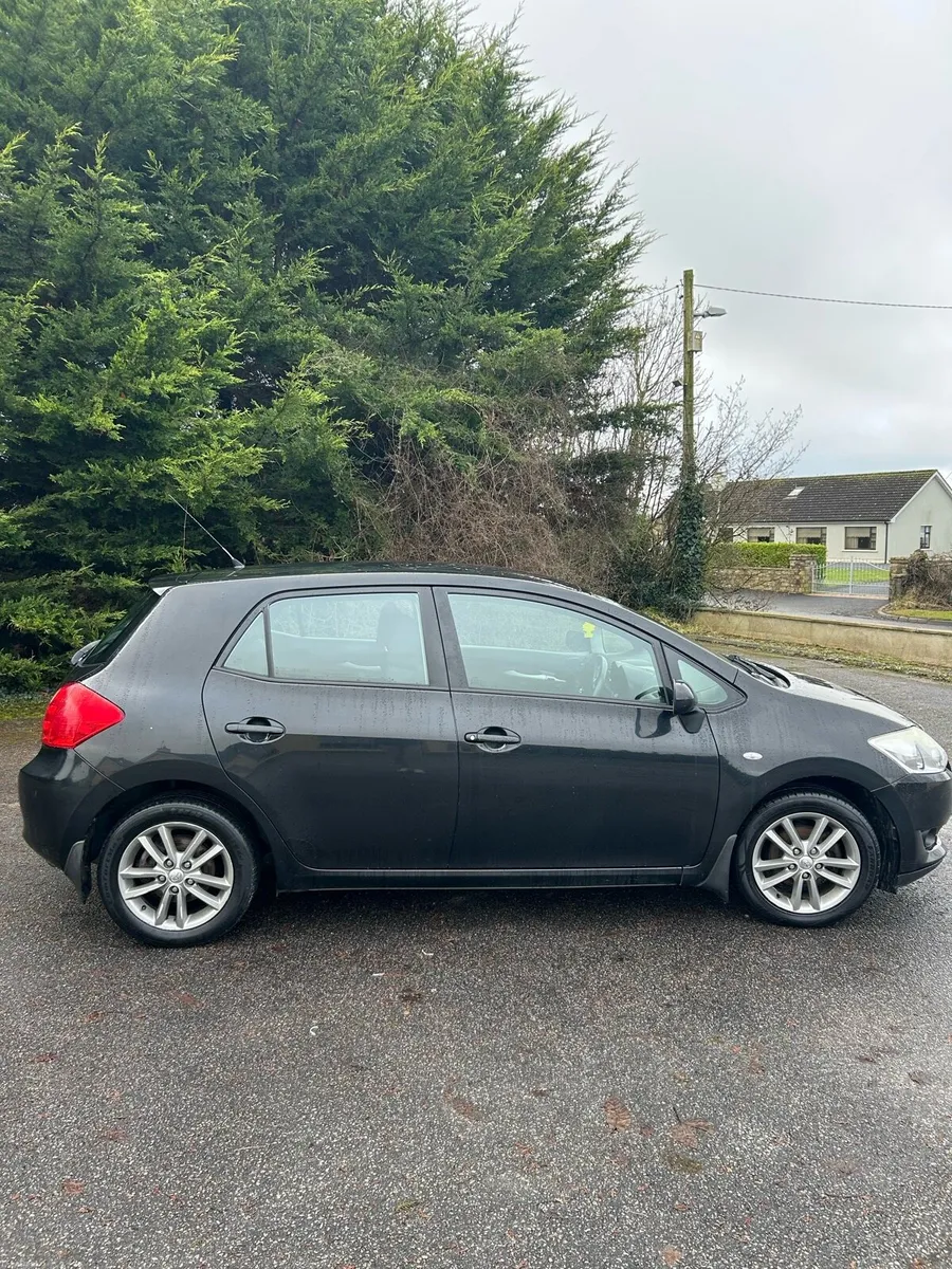 2008 Toyota Auris - Image 2