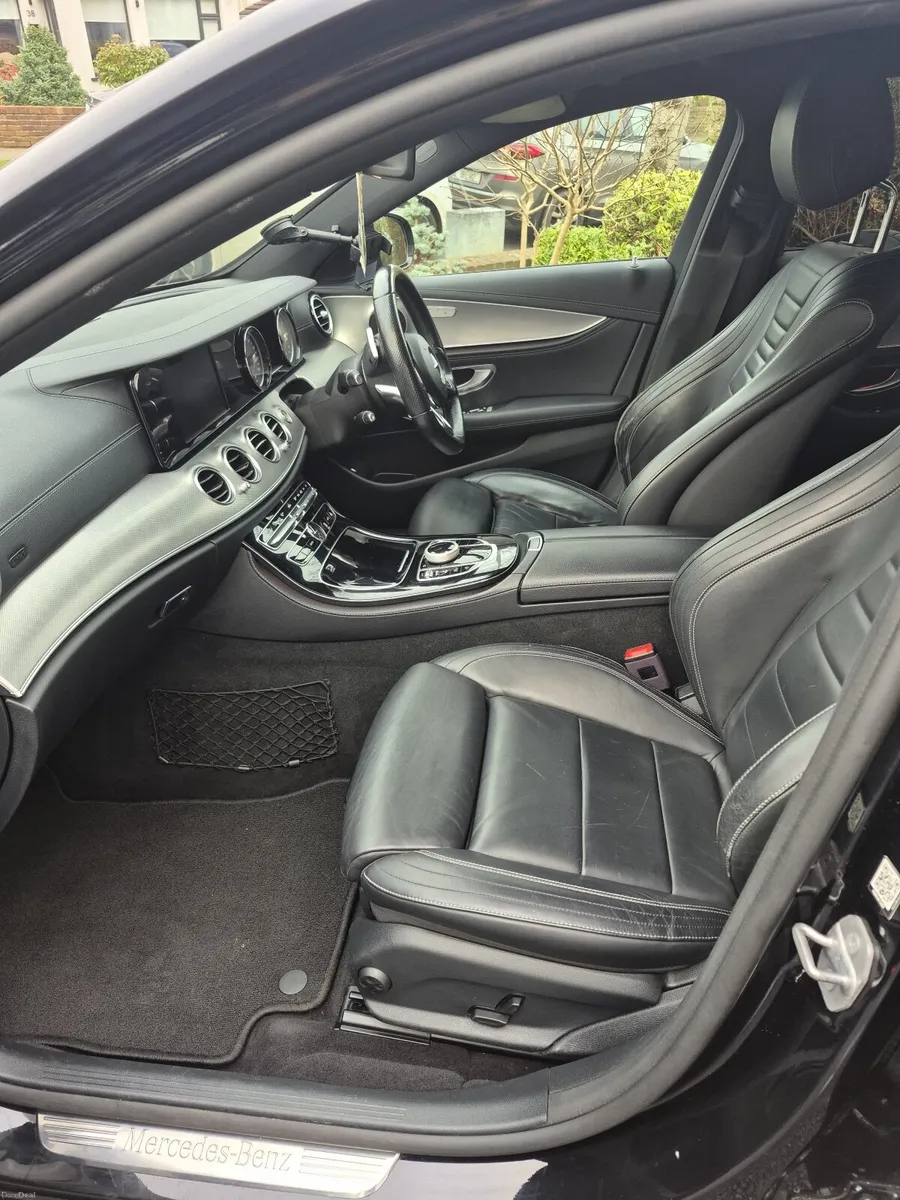 Mercedes-Benz E-Class 2017 - Image 4
