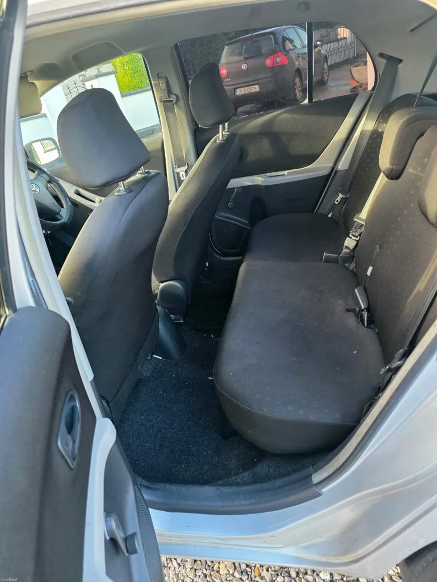 1 liter taxed and tested yaris - Image 3