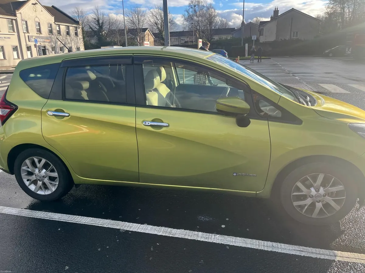 2017 NISSAN NOTE 1.2 Auto Hybrid E-POWER . LOW MIL - Image 3