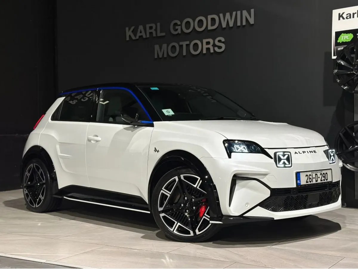 GTS 52KWH 5DR AUTO - Image 1