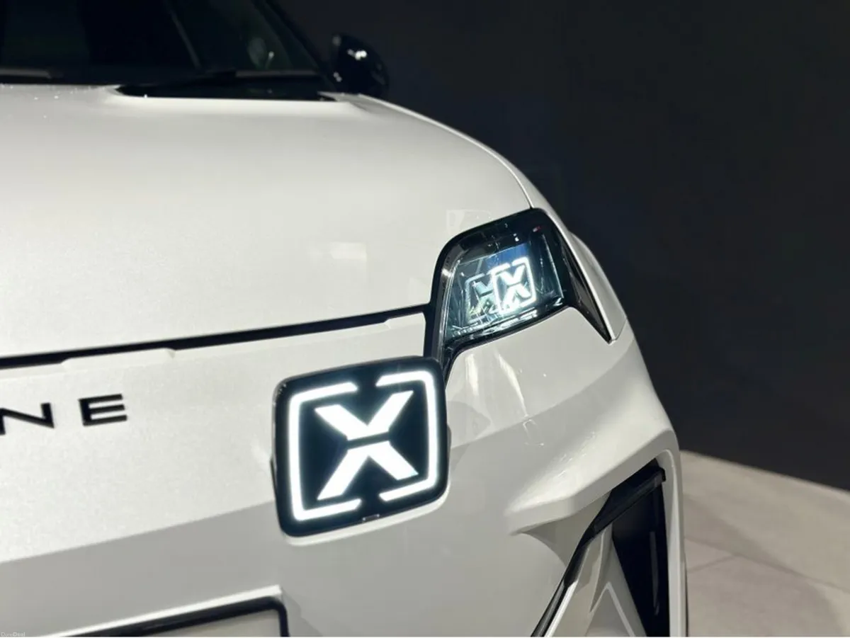 GTS 52KWH 5DR AUTO EVERY OPTION - Image 3