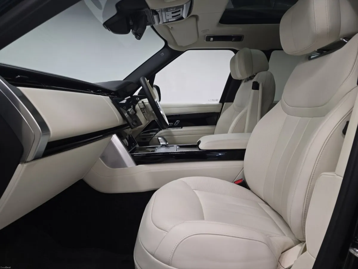 Land Rover Range Rover Diesel Estate Autobiography - Image 3