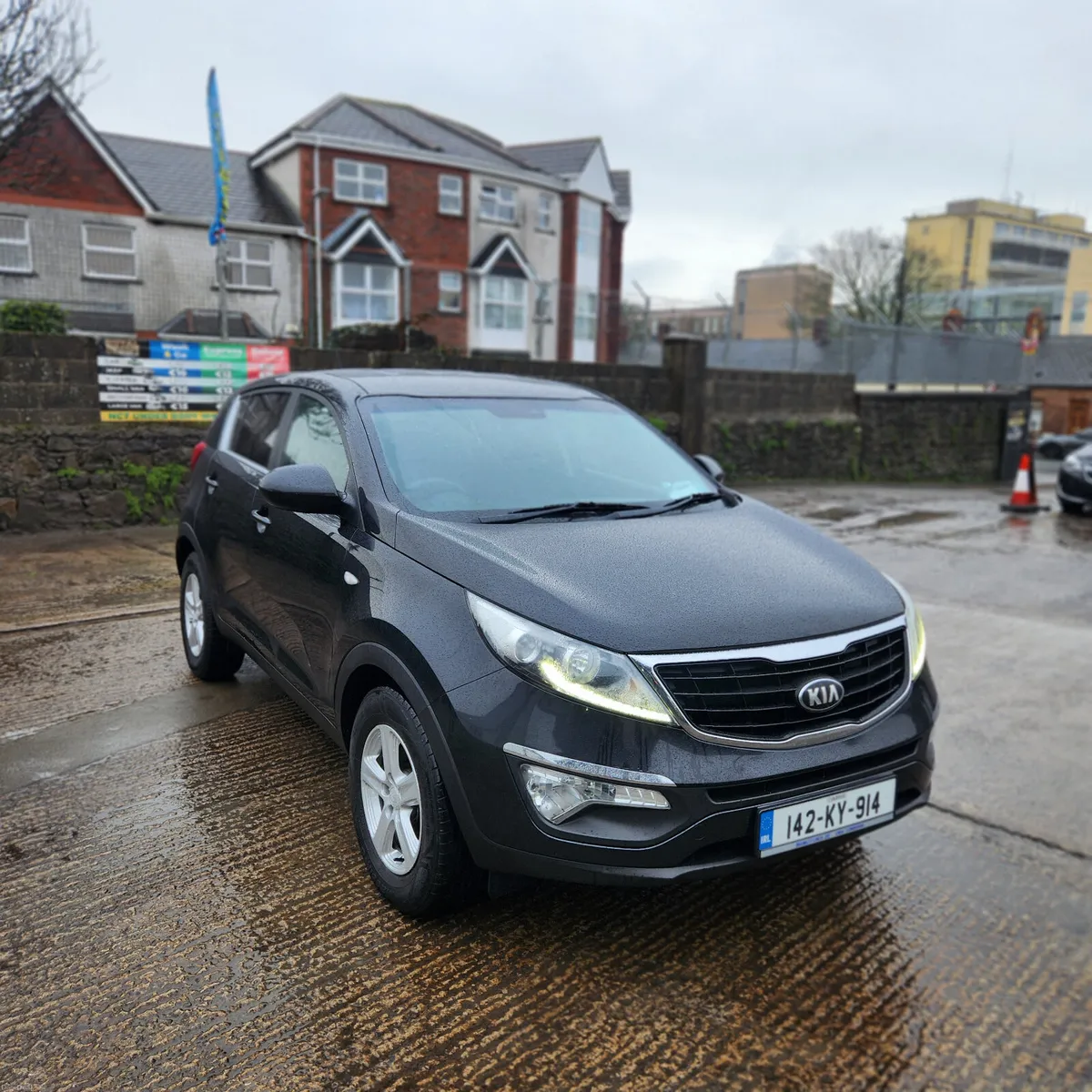142 Kia Sportage 1.7diesel New nct - Image 4