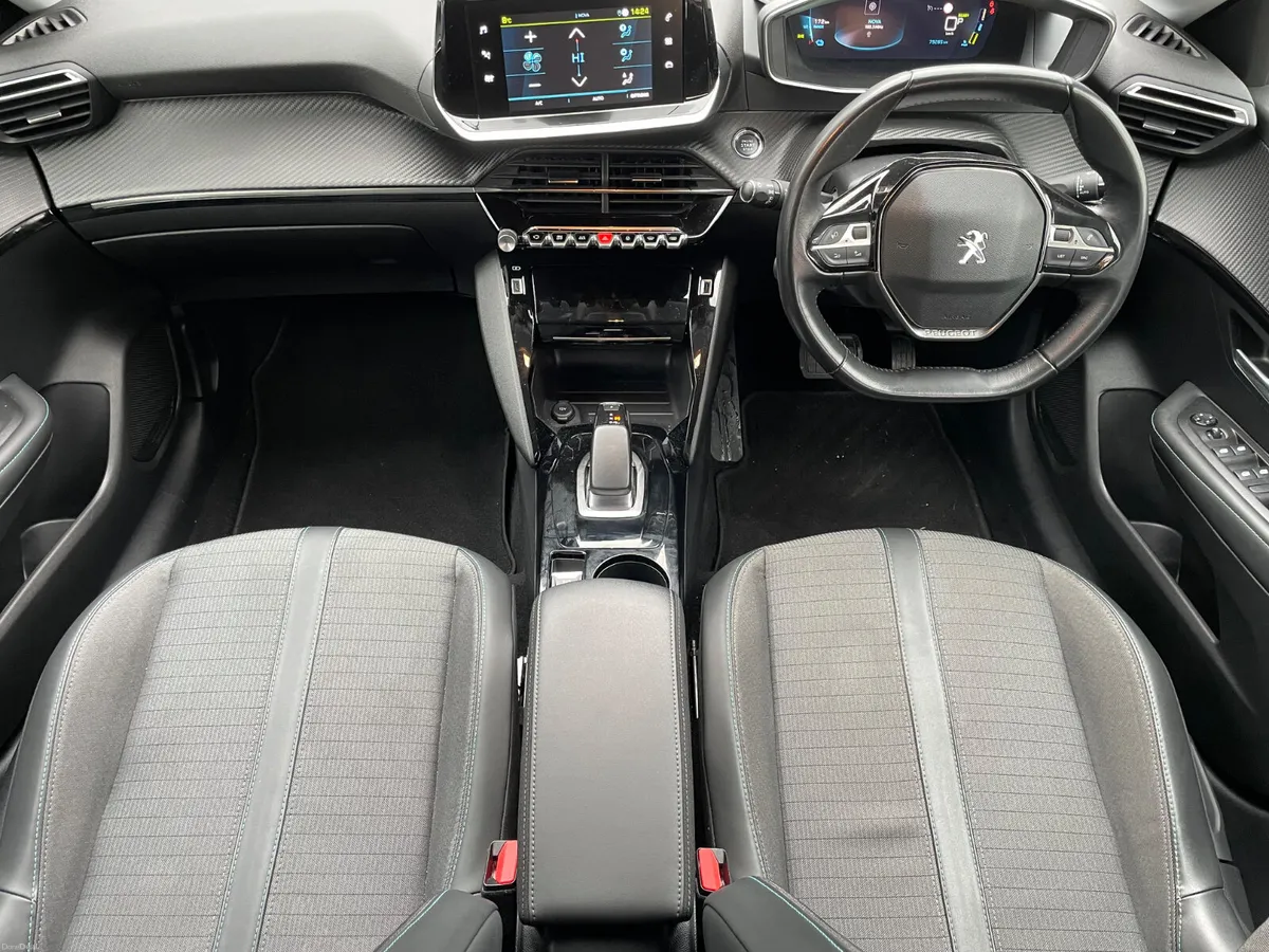 Peugeot E208- 50KW - ALLURE - 120TAX - APPLE PLAY - Image 3