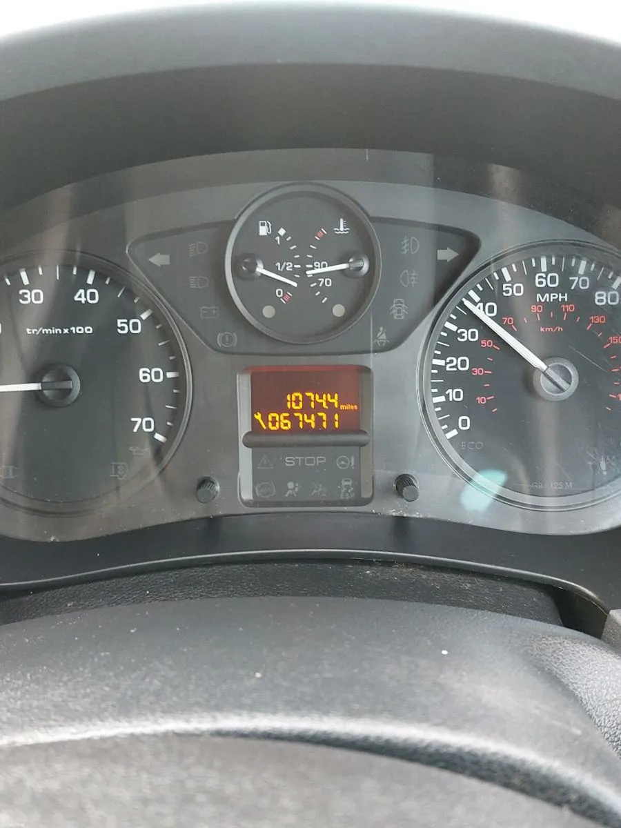 Low mileage - Peugeot partner with wheelchair ramp - Image 2