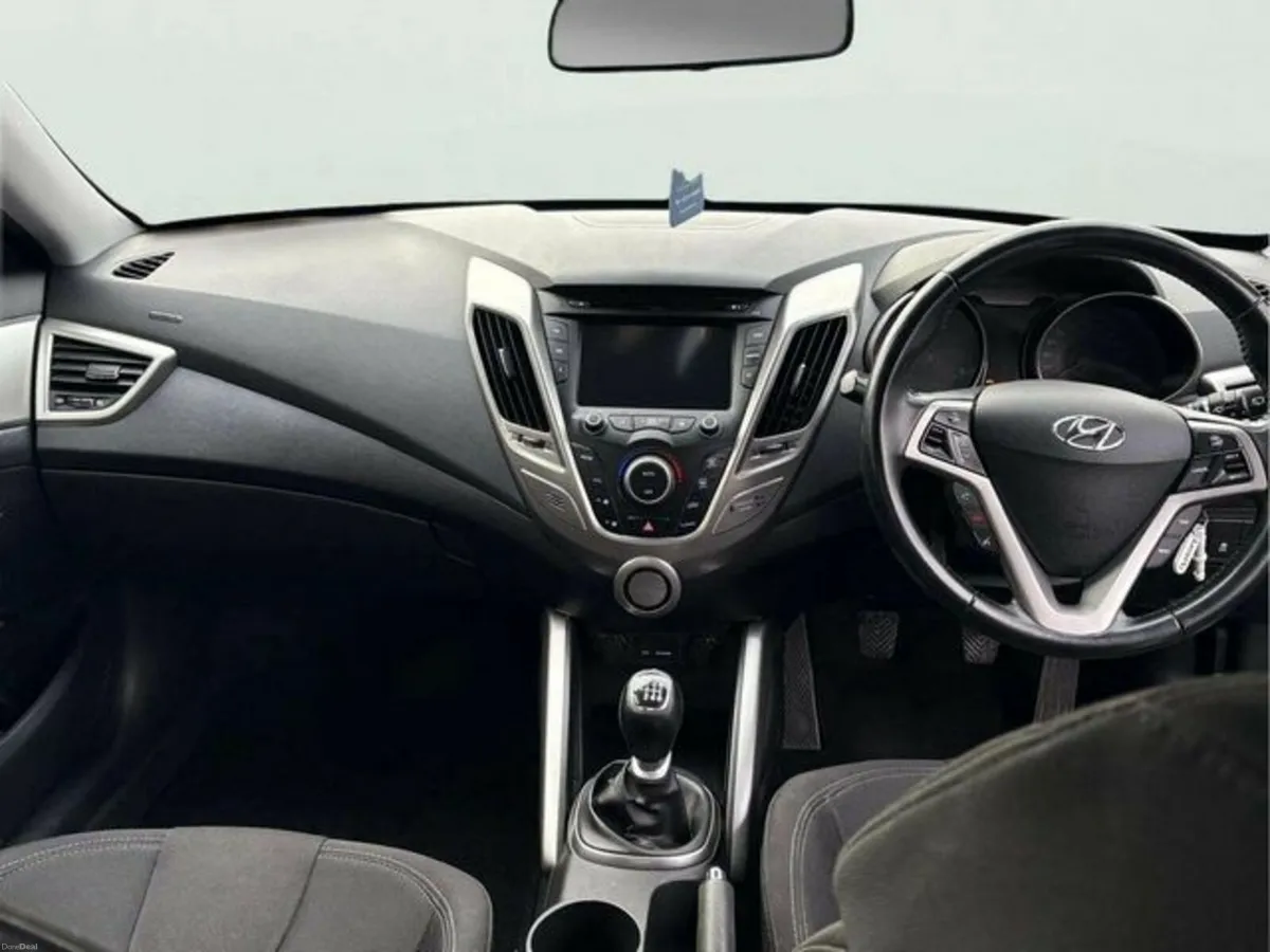 Hyundai Veloster 1.6 - Image 2