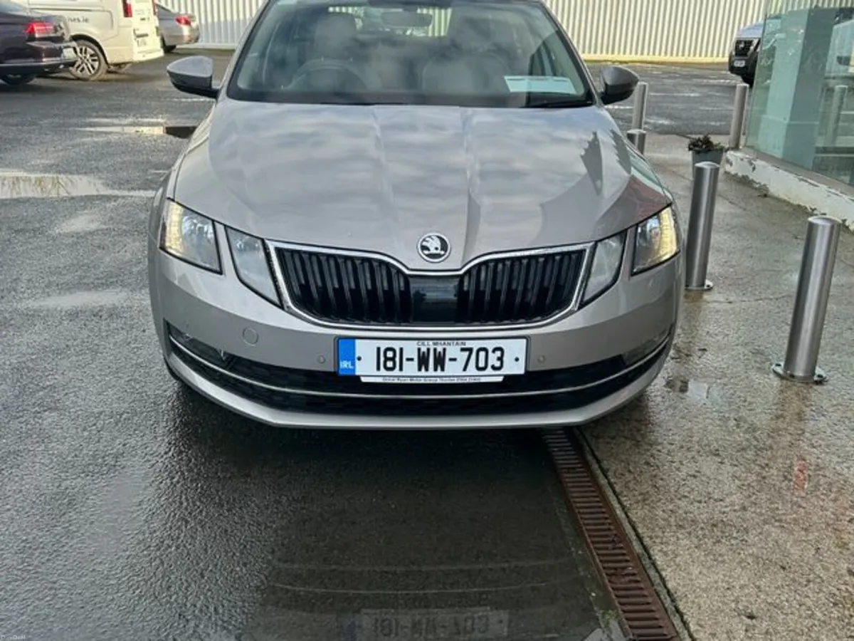 Skoda Octavia COM Style 1.6tdi 115HP DSG 4DR - Image 4