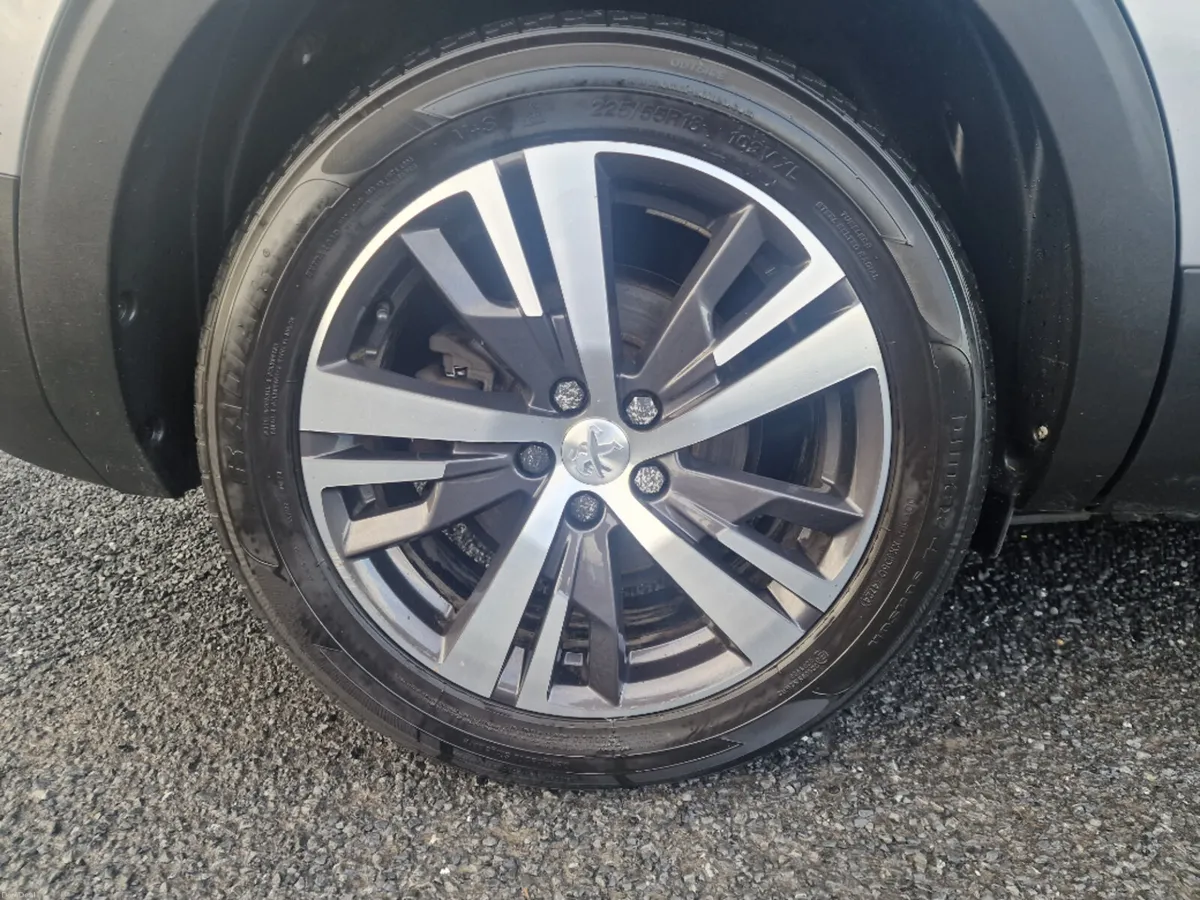 Peugeot 5008 FL Allure 1.5 Blue HDI 130 6.2*QUALIT - Image 4
