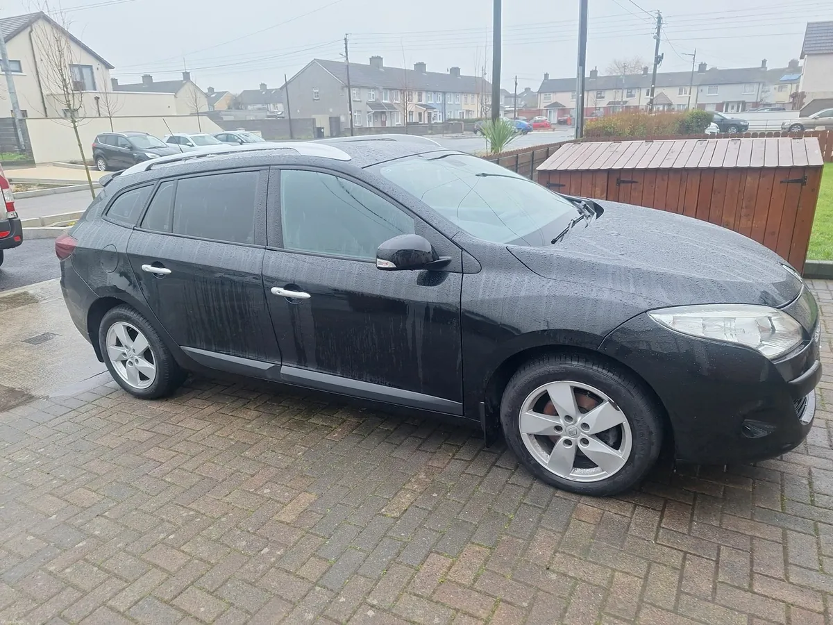 Renault Megane 2011 - Image 2