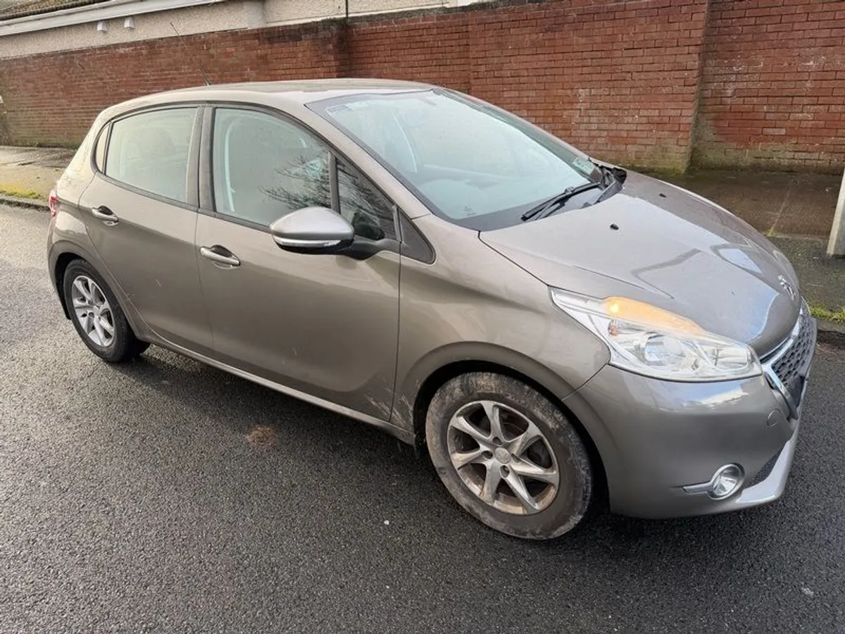 2013 Peugeot 208 - Image 3