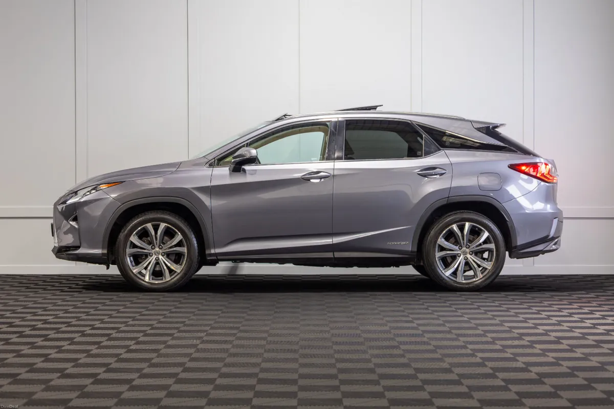 2016 Lexus RX450h Luxury - Image 3